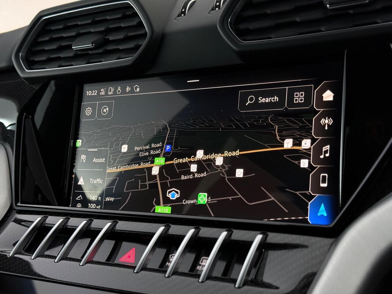 Lamborghini Urus thumbnail Infotainment System
