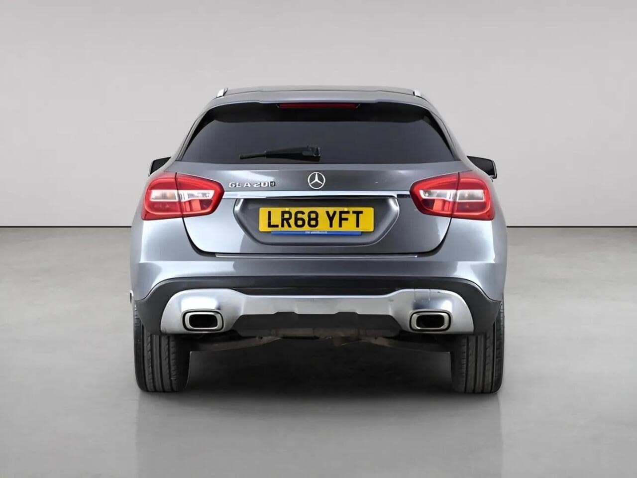 Mercedes-Benz GLA thumbnail Rear