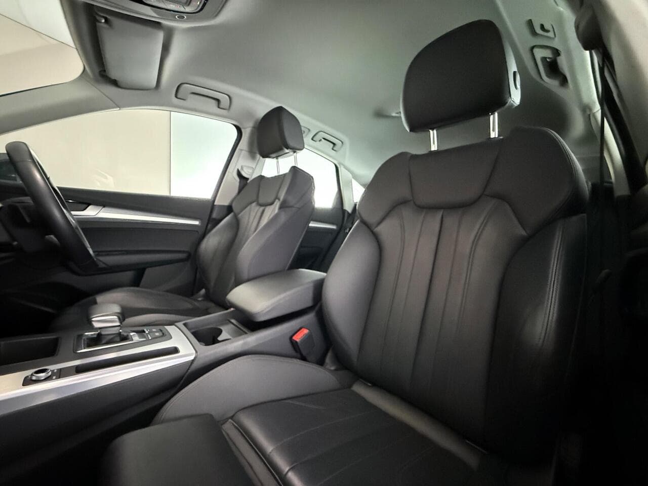 Audi Q5 thumbnail Seat Front Passenger