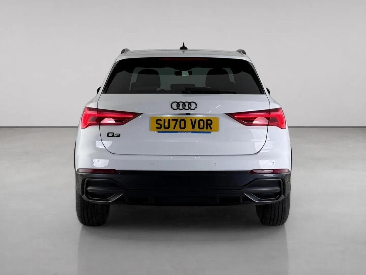 Audi Q3 thumbnail Rear