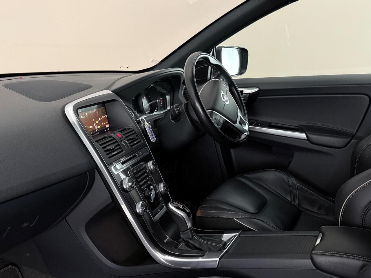 Volvo XC60 thumbnail Interior Front