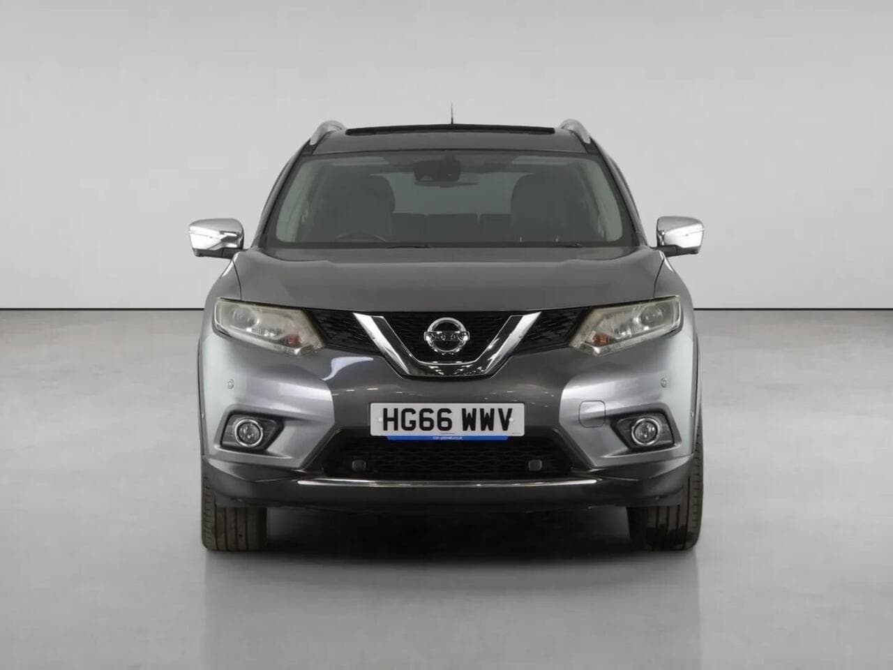 Nissan X-Trail thumbnail Front