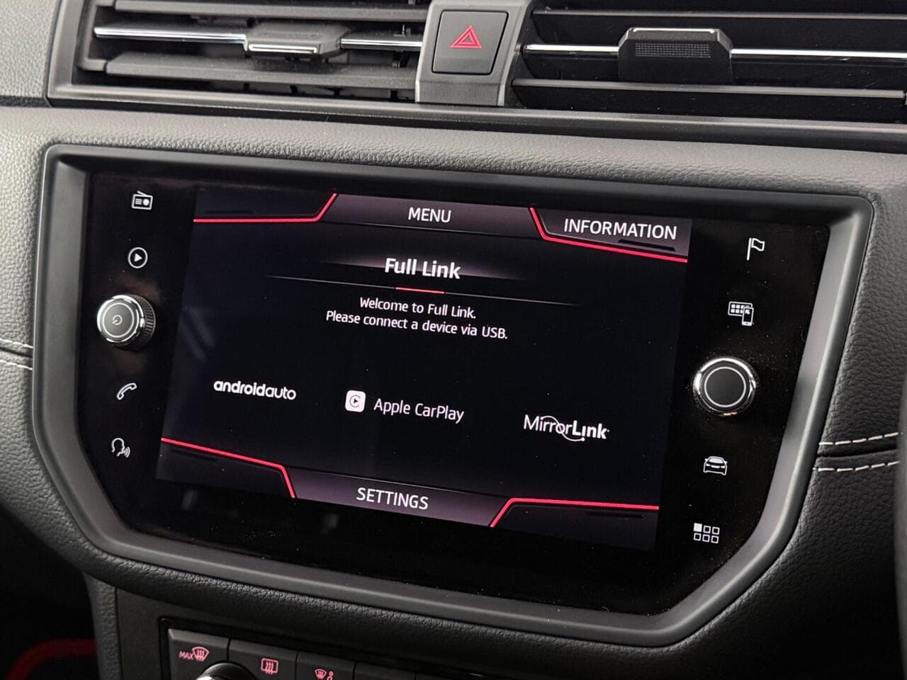 SEAT Arona thumbnail Infotainment System