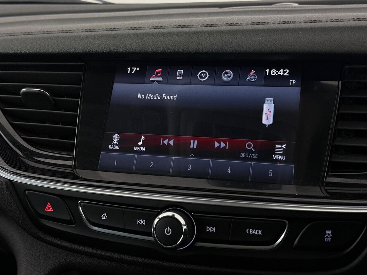 Vauxhall Insignia thumbnail Infotainment System