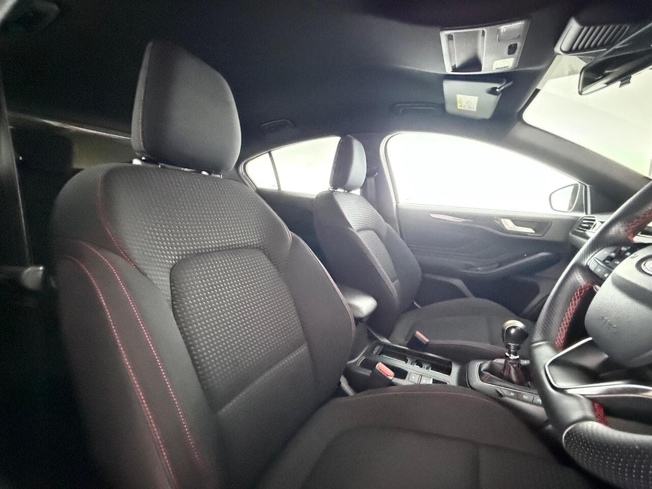 Ford Focus thumbnail Seat Driver