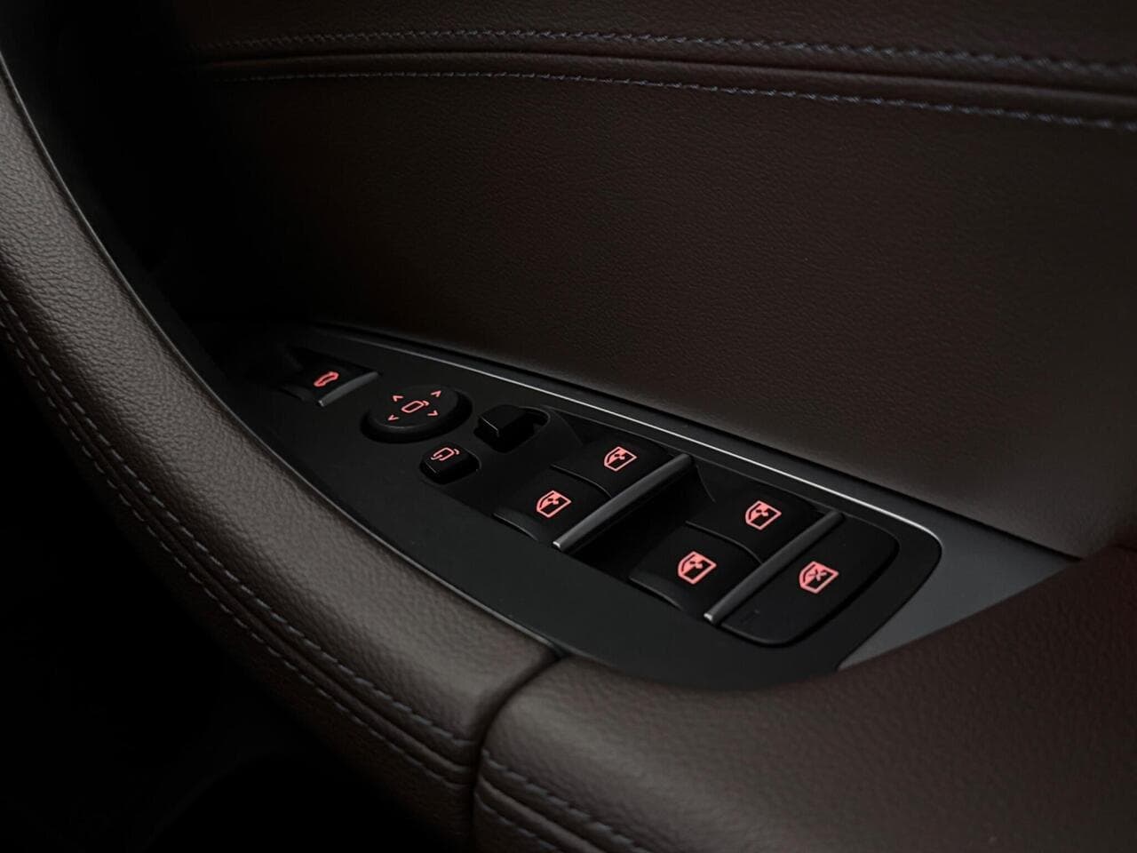BMW X3 thumbnail Misc Controls