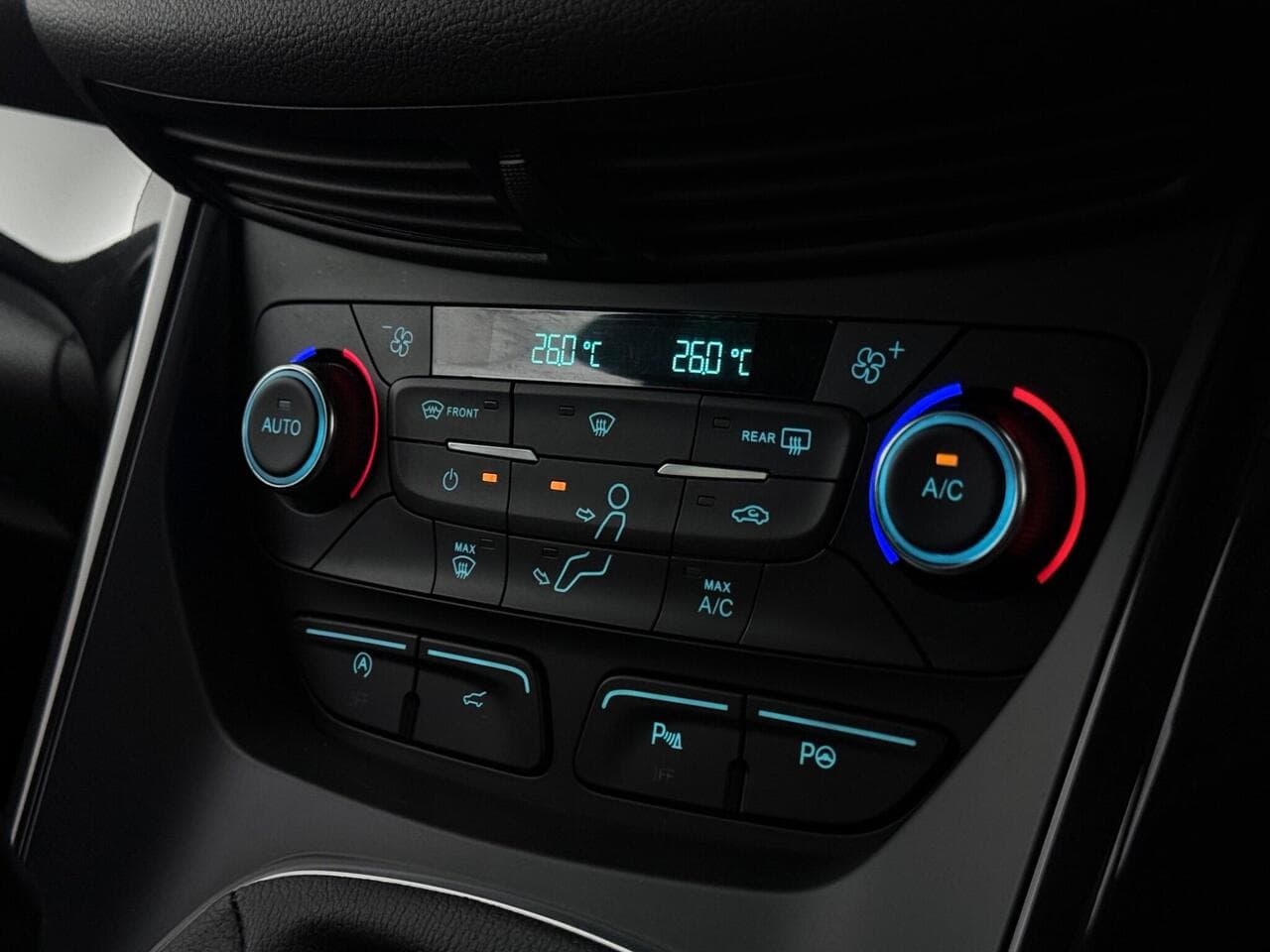 Ford Kuga thumbnail Misc Controls