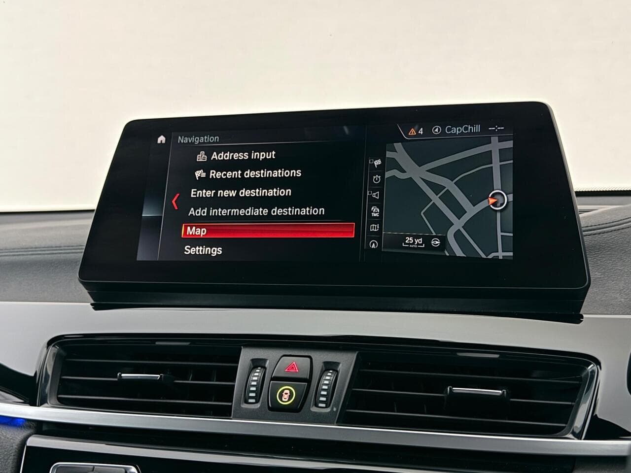 BMW X2 thumbnail Infotainment System