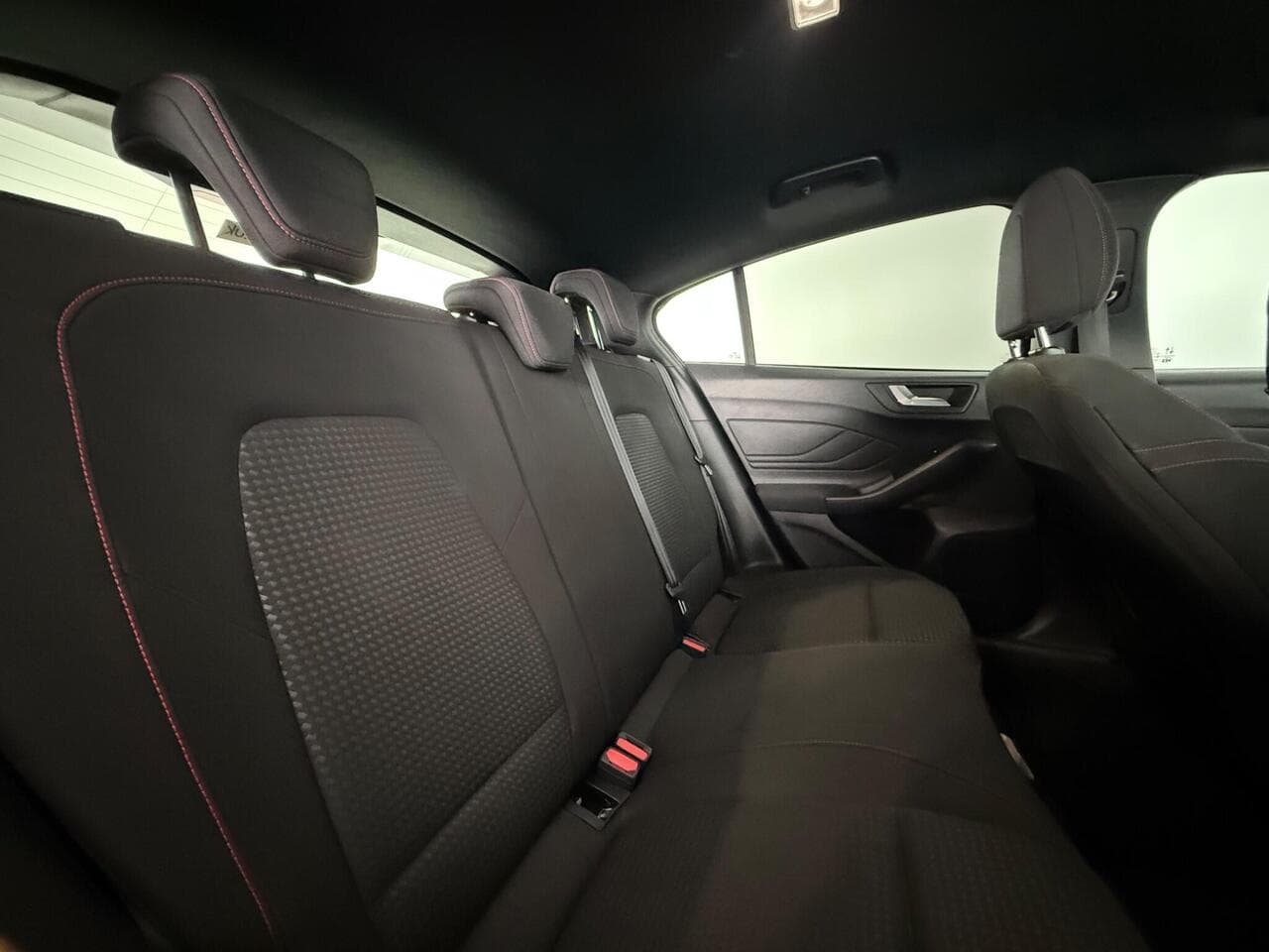 Ford Focus thumbnail Seats Rear