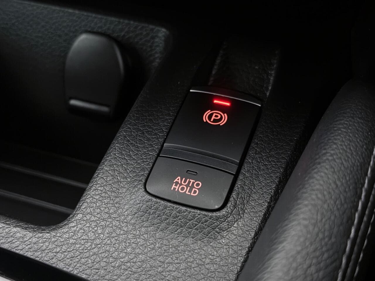 Nissan Qashqai thumbnail Misc Controls