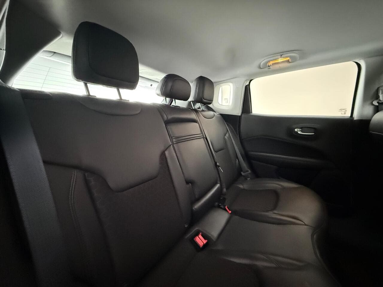 Jeep Compass thumbnail Seats Rear