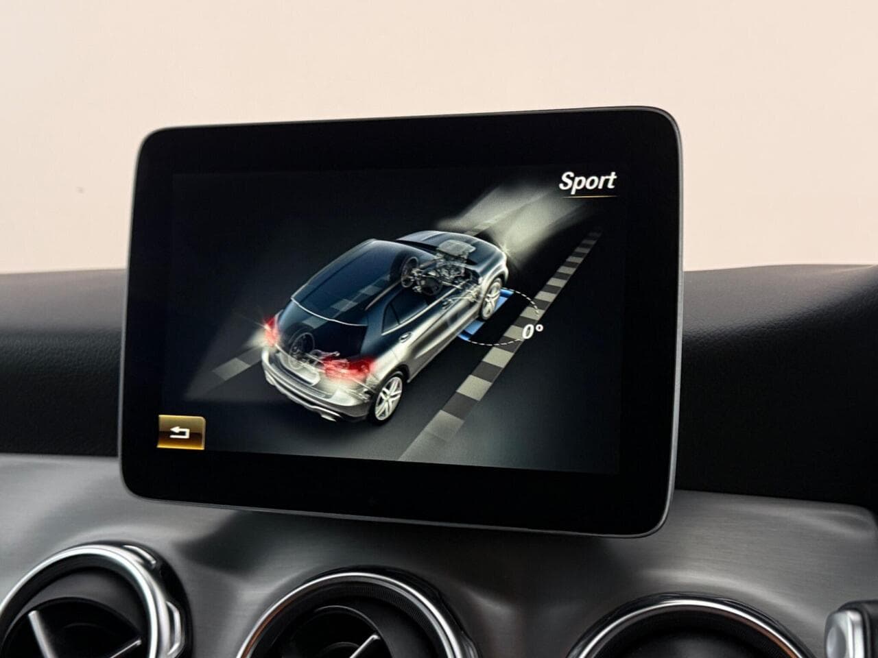 Mercedes-Benz GLA thumbnail Infotainment System