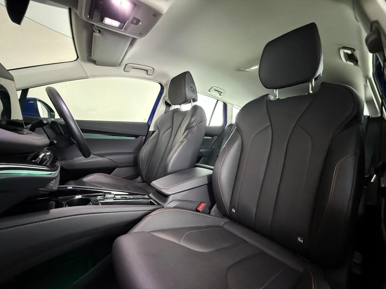 Skoda Enyaq thumbnail Seat Front Passenger