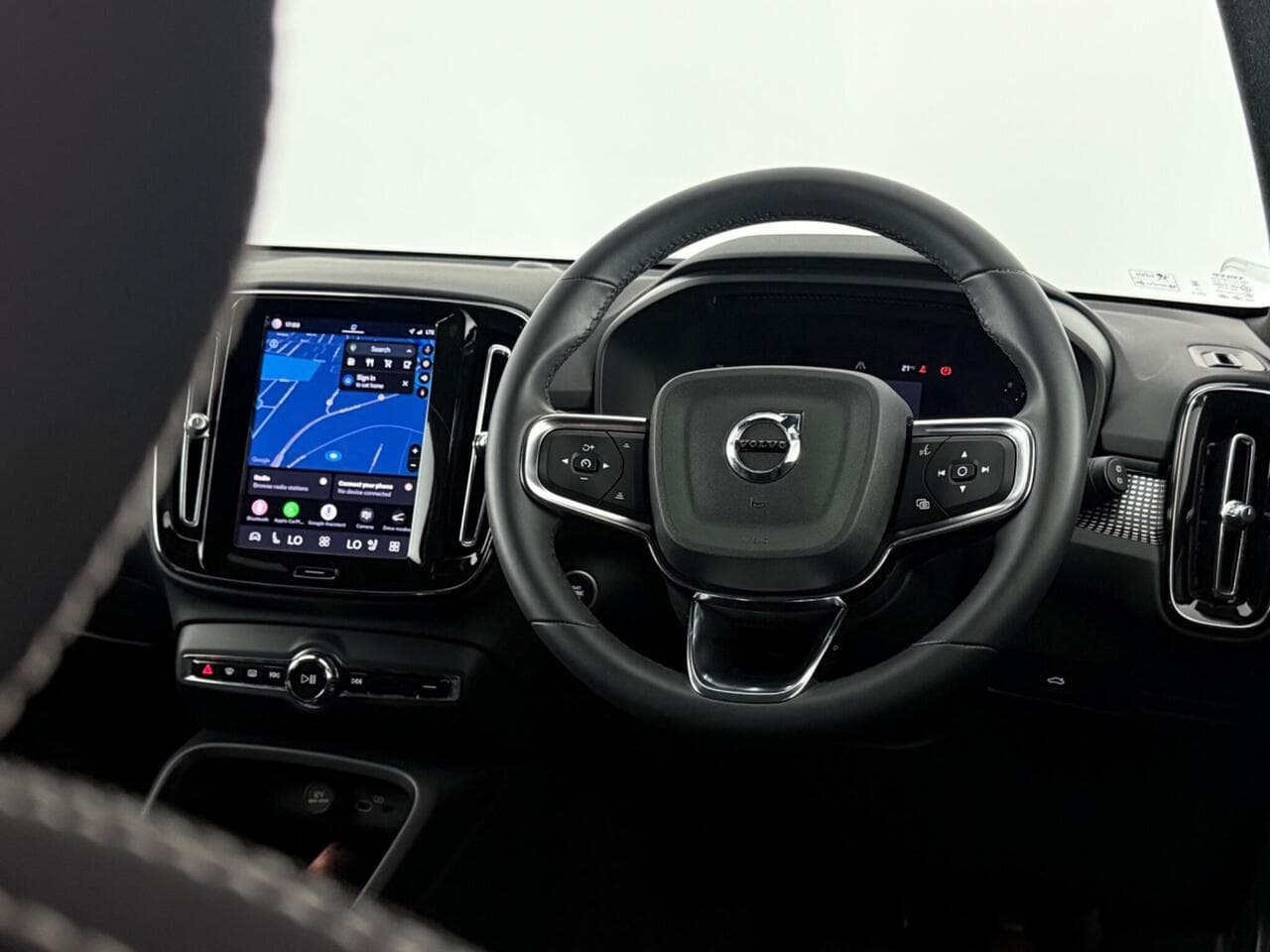 Volvo XC40 thumbnail Steering Wheel