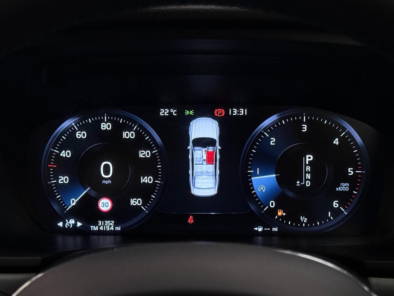 Volvo S90 thumbnail Driver Instruments