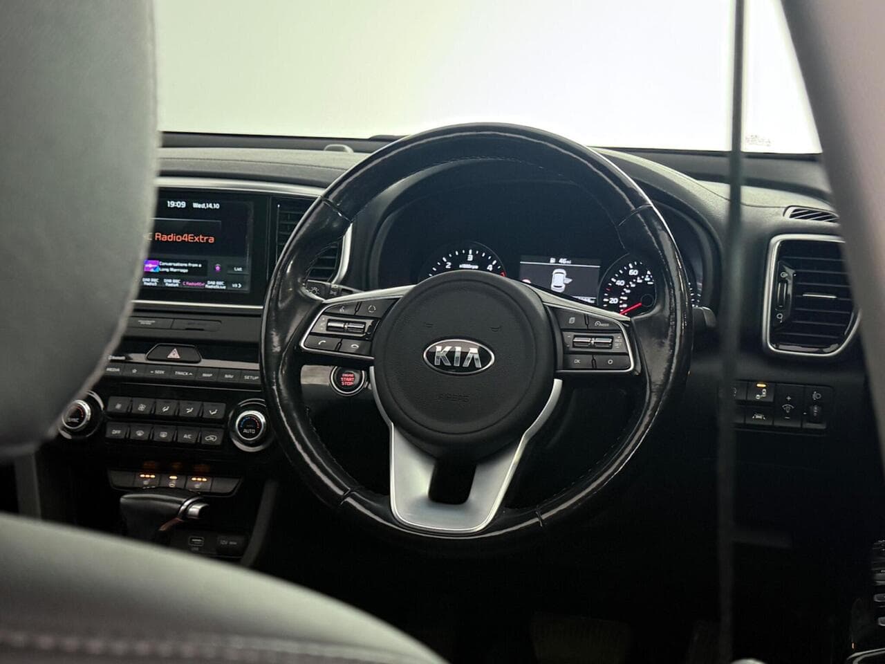 Kia Sportage thumbnail Steering Wheel