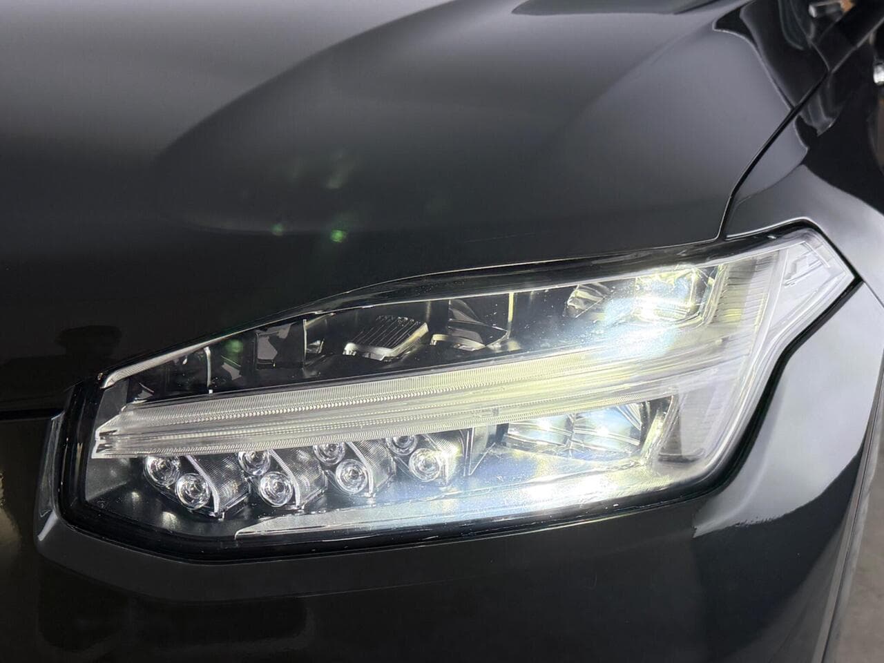 Volvo XC90 thumbnail Lights Front