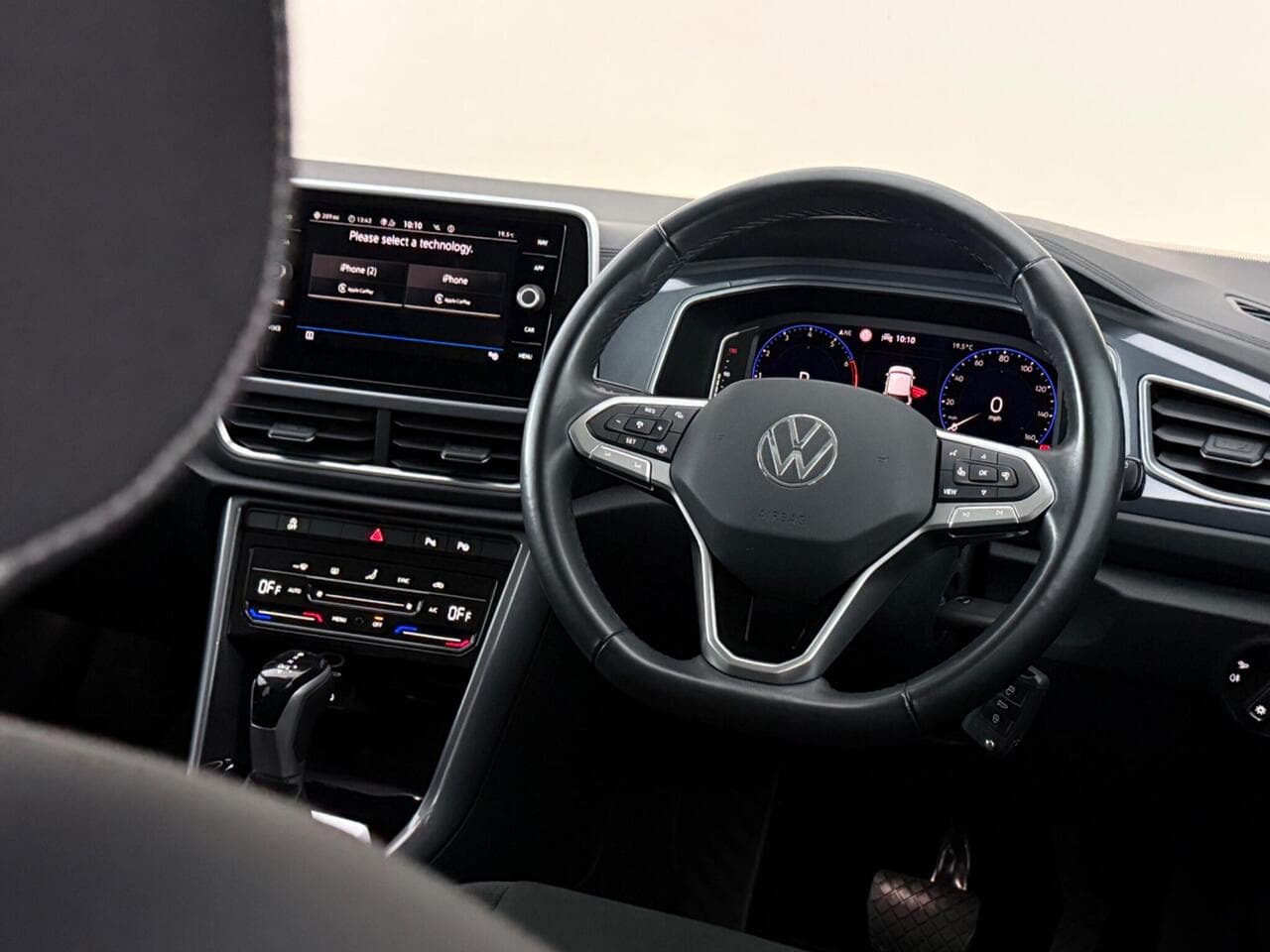 Volkswagen T-Roc thumbnail Steering Wheel