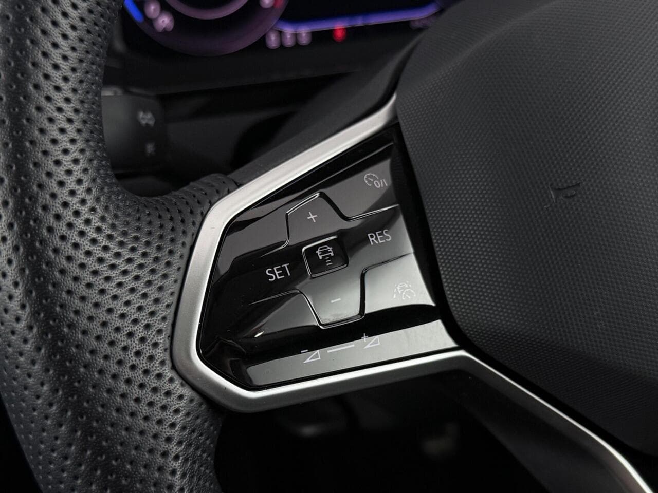 Volkswagen Arteon thumbnail Misc Controls