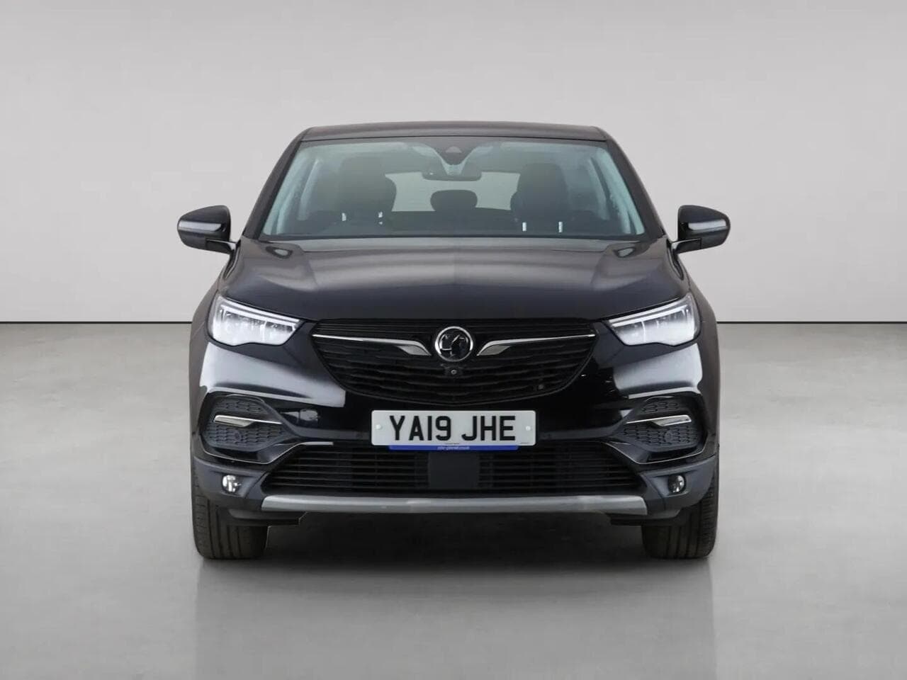 Vauxhall Grandland X thumbnail Front