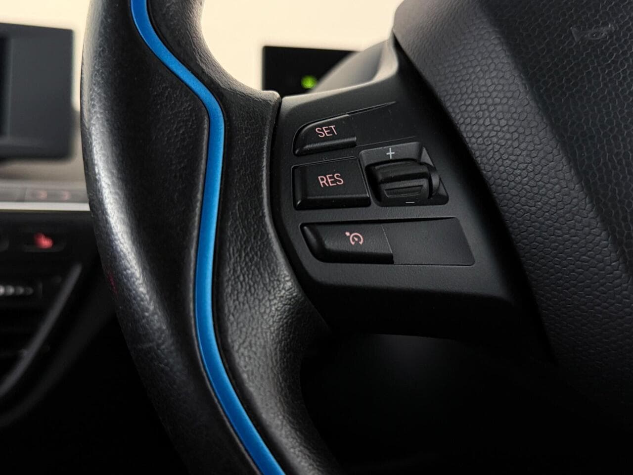BMW i3 thumbnail Misc Controls