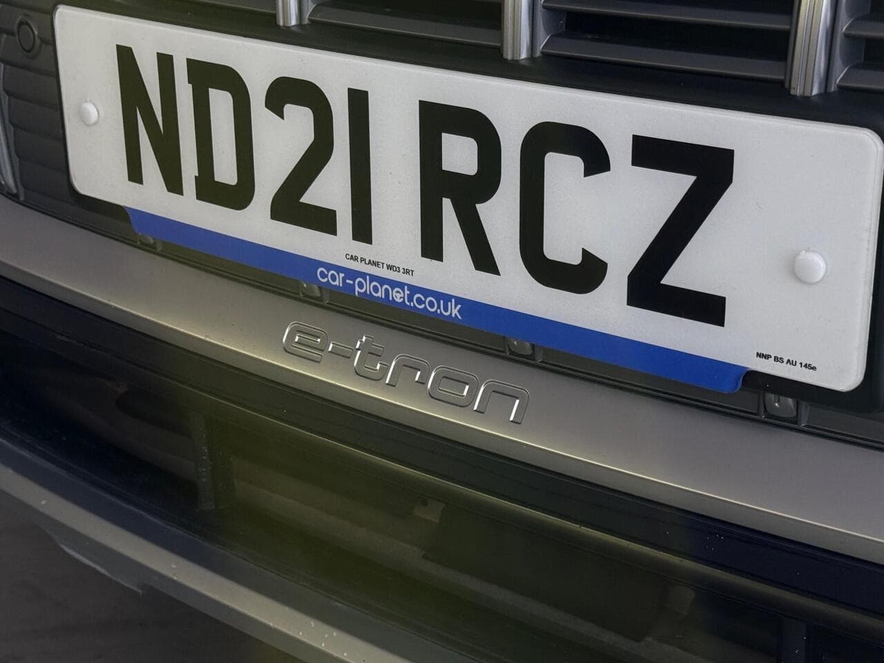 Audi e-tron thumbnail Badge Exterior