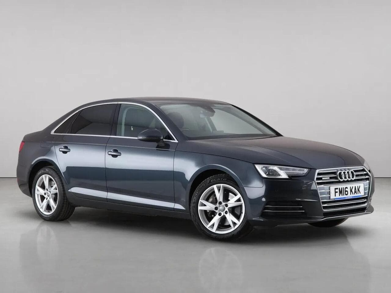 Audi A4 - Audi A4 2.0 TDI Sport S Tronic quattro Euro 6 (s/s) 4dr