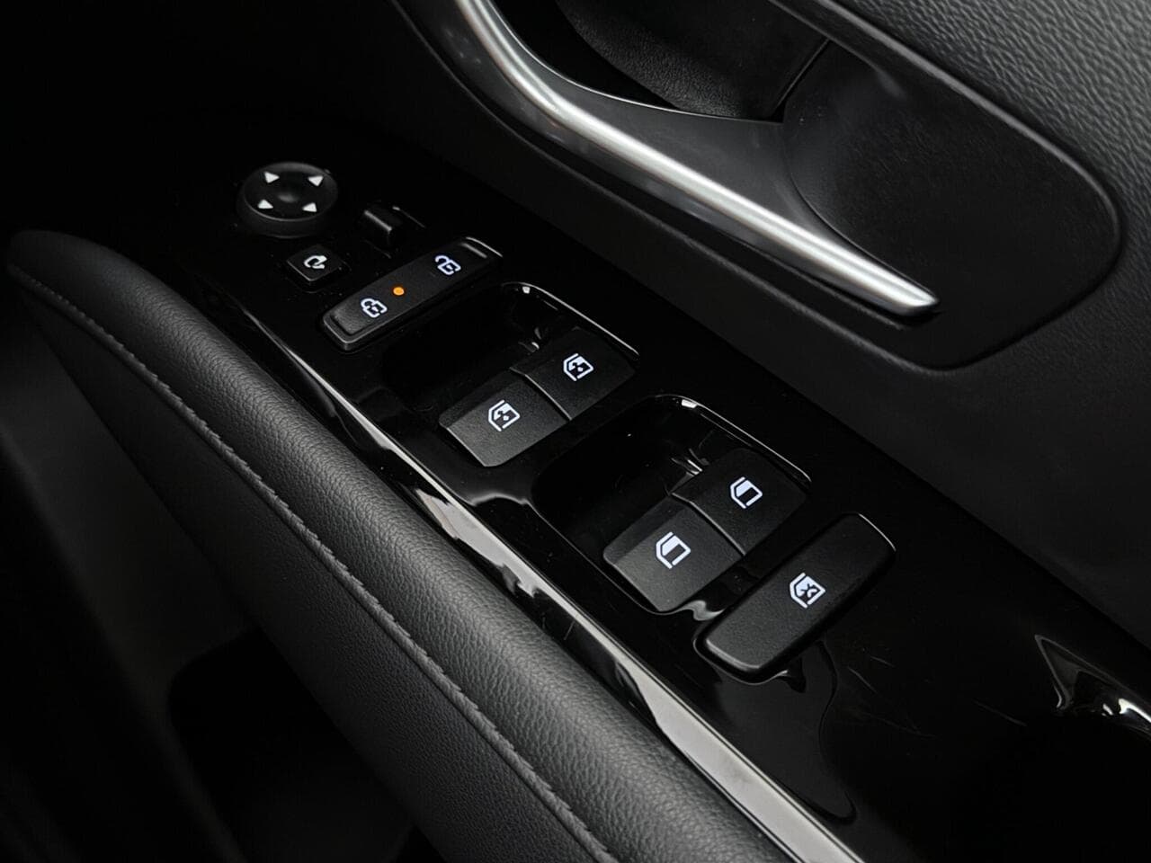 Hyundai TUCSON thumbnail Misc Controls
