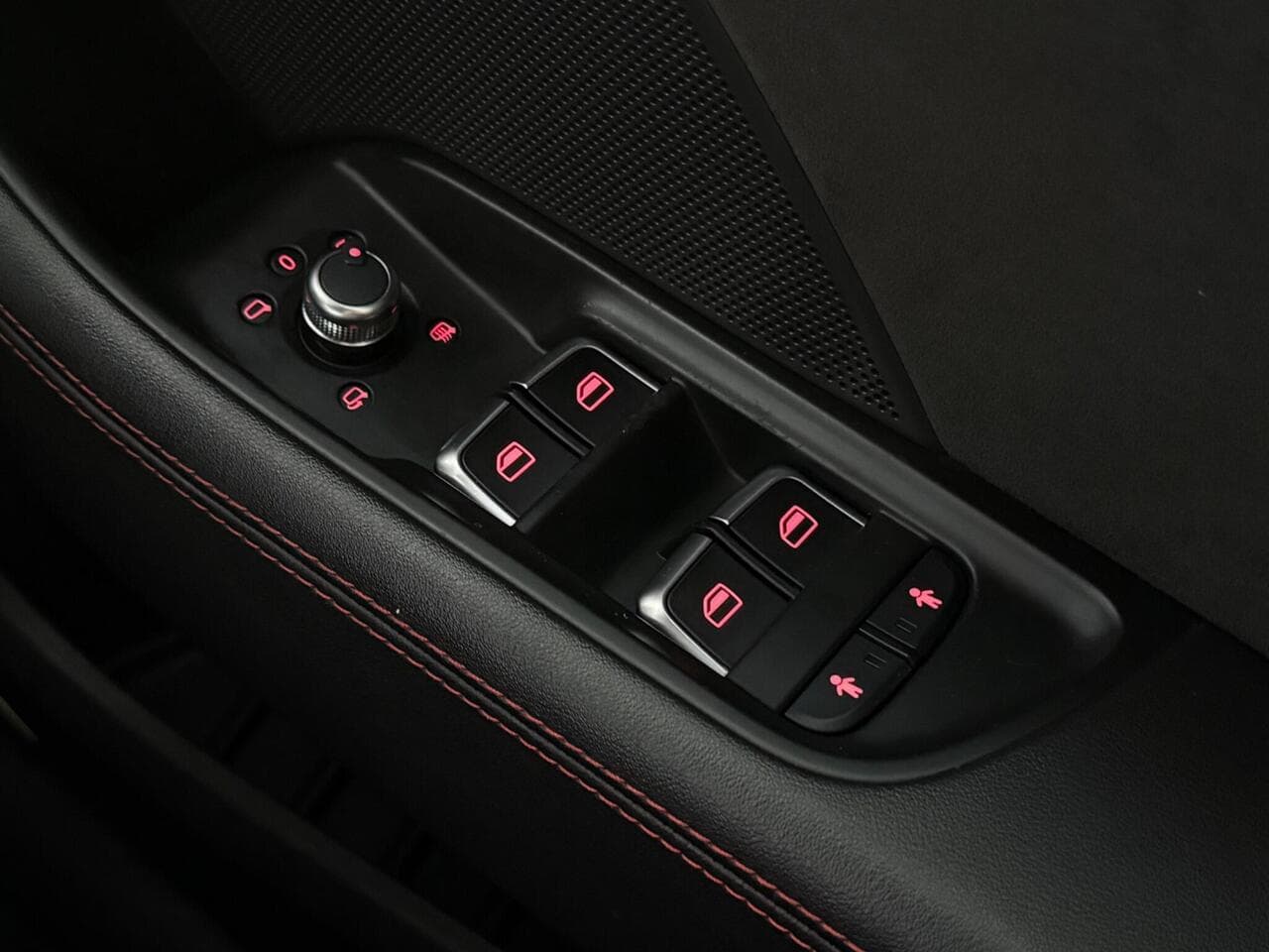 Audi RS3 thumbnail Misc Controls