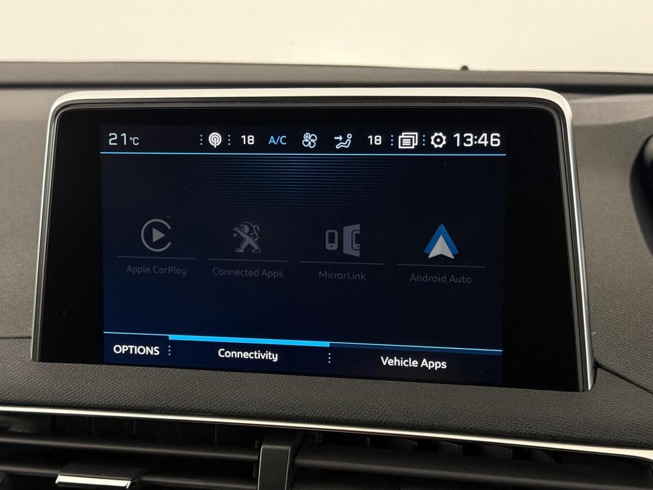 Peugeot 5008 thumbnail Infotainment System