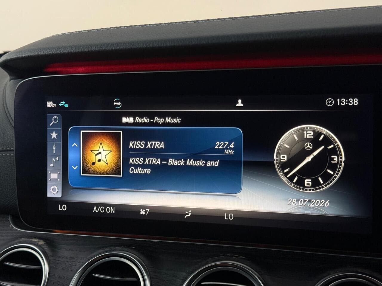 Mercedes-Benz E Class thumbnail Infotainment System