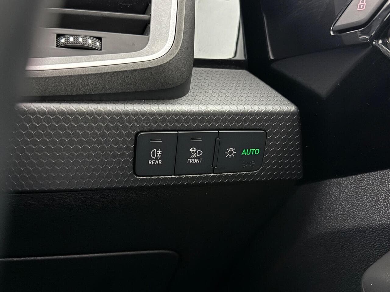 Audi A1 thumbnail Misc Controls