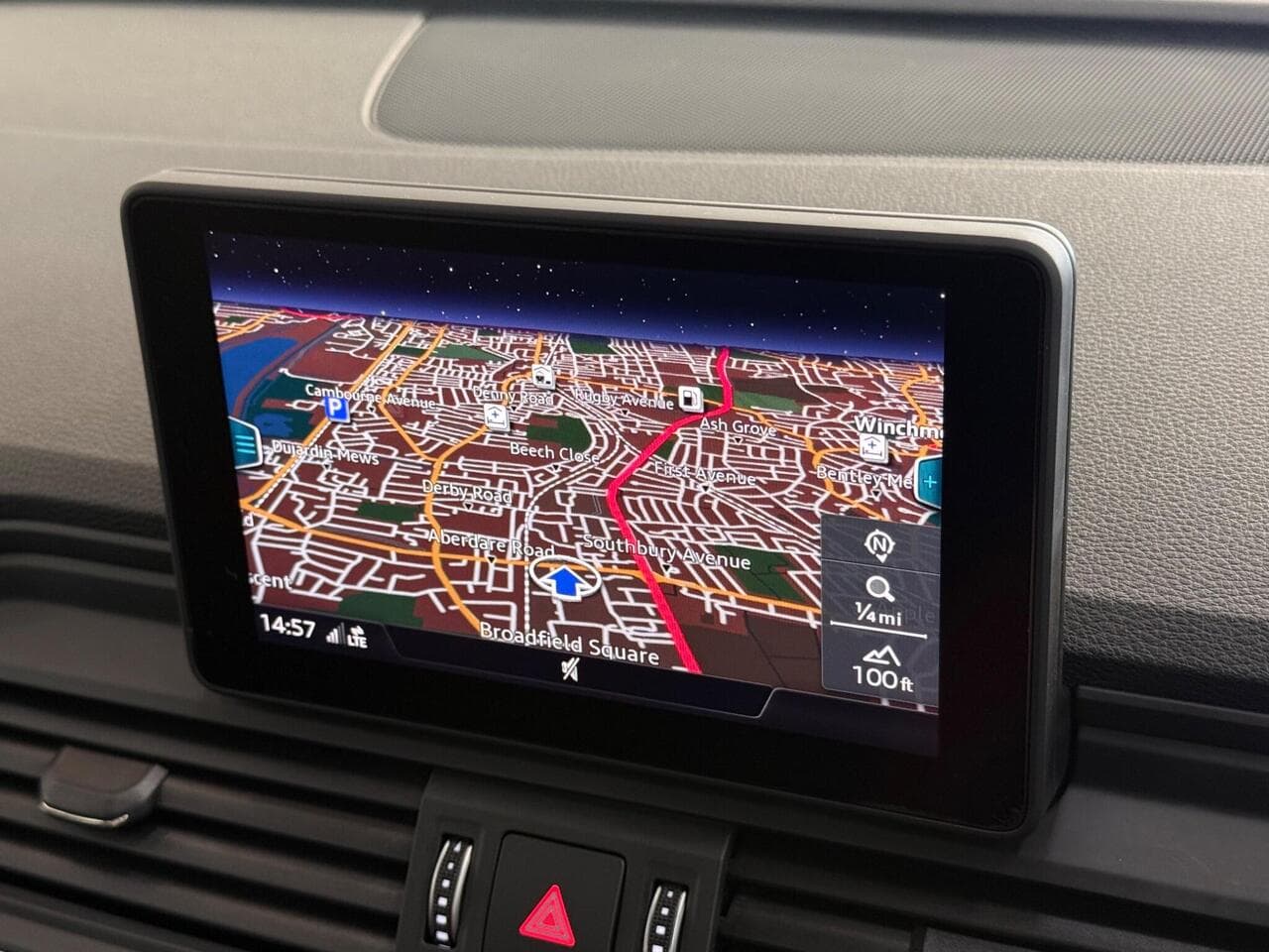 Audi Q5 thumbnail Infotainment System