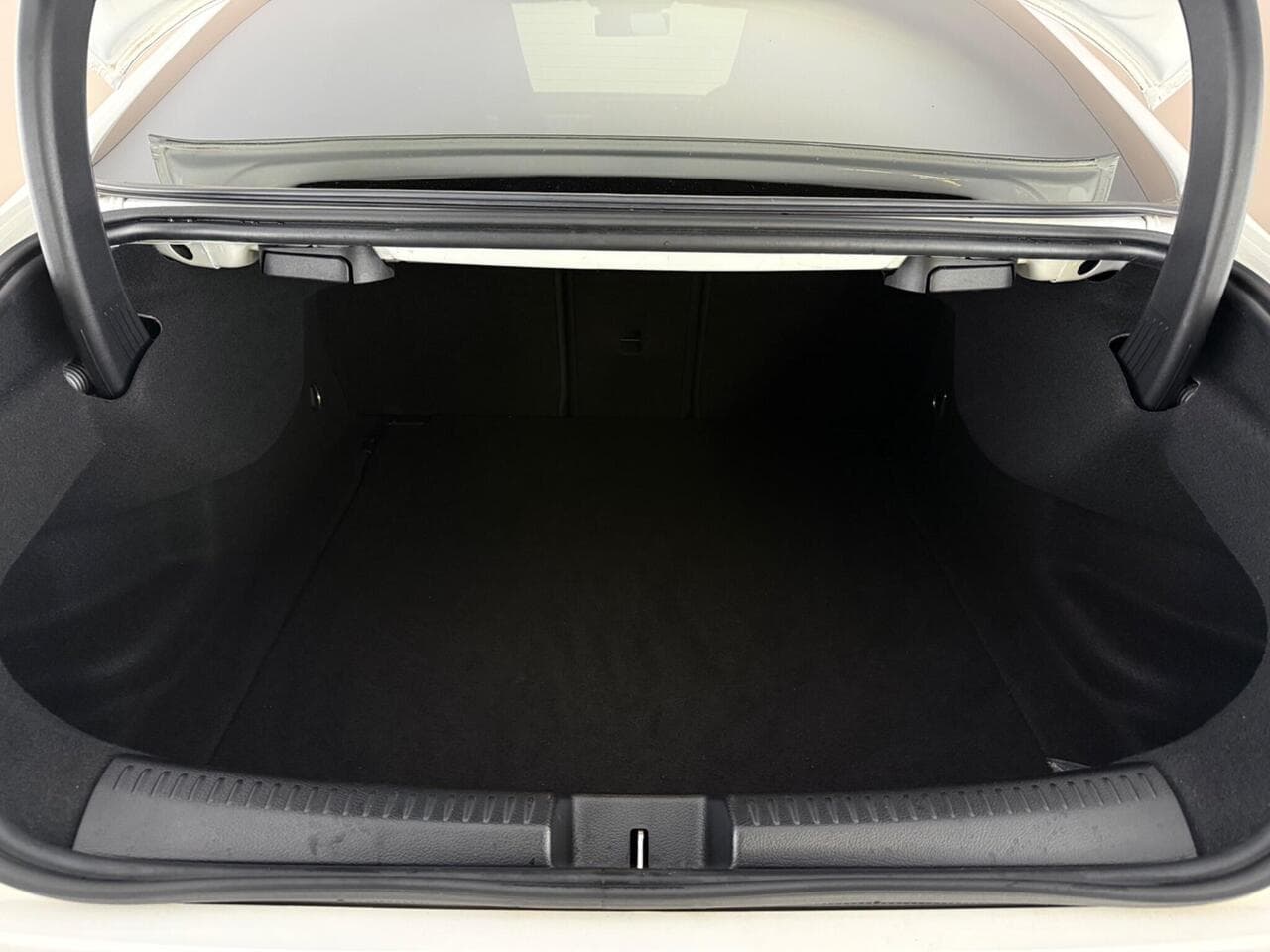 Mercedes-Benz CLA thumbnail Boot