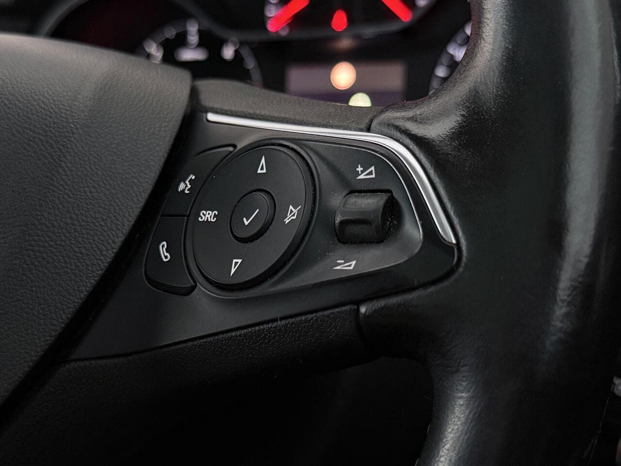Vauxhall Grandland X thumbnail Misc Controls