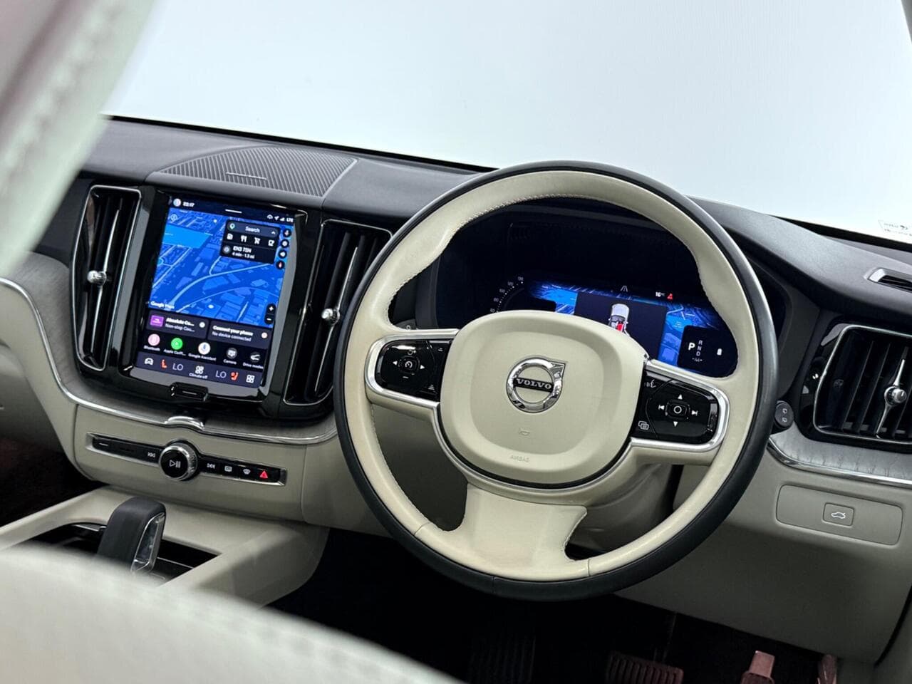 Volvo XC60 thumbnail Steering Wheel