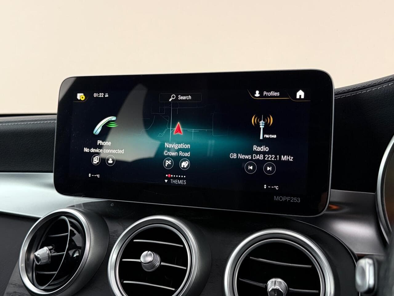 Mercedes-Benz GLC thumbnail Infotainment System