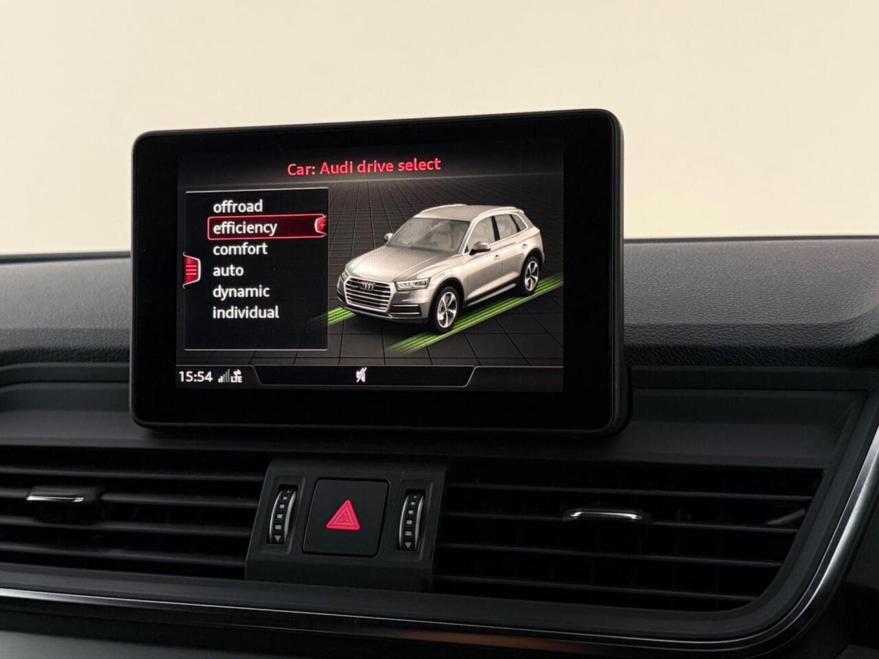Audi Q5 thumbnail Infotainment System