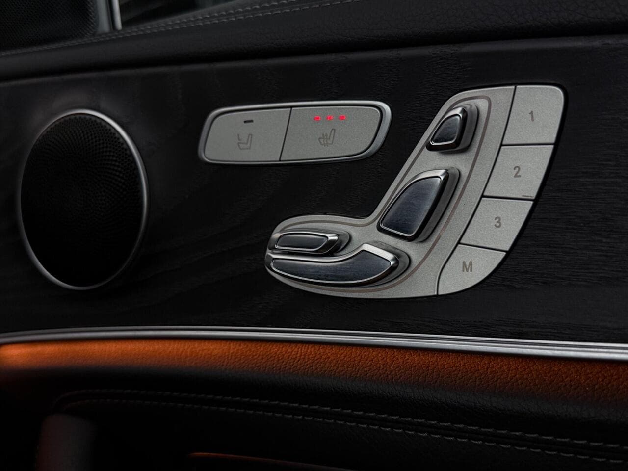 Mercedes-Benz E Class thumbnail Misc Controls