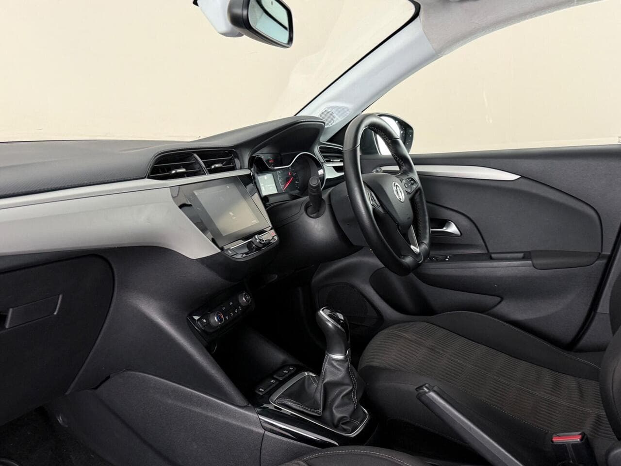 Vauxhall Corsa thumbnail Interior Front