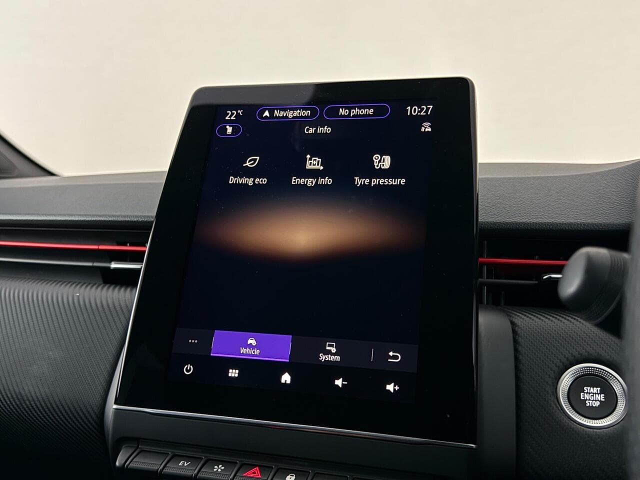 Renault Clio thumbnail Infotainment System