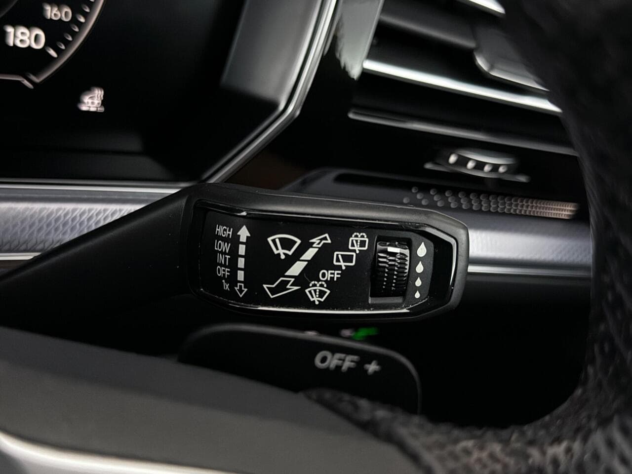 Volkswagen Touareg thumbnail Misc Controls
