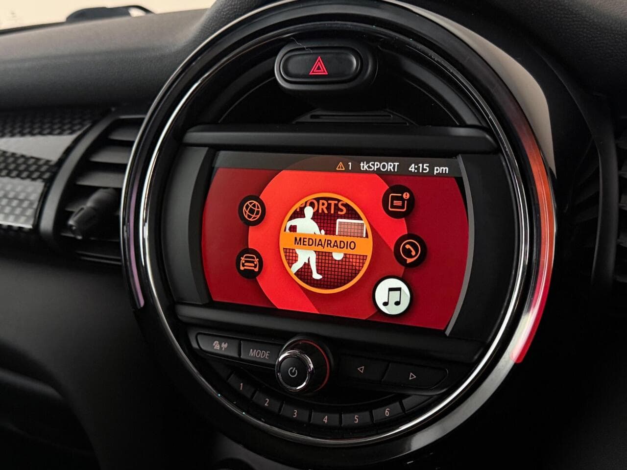 MINI Hatch thumbnail Infotainment System