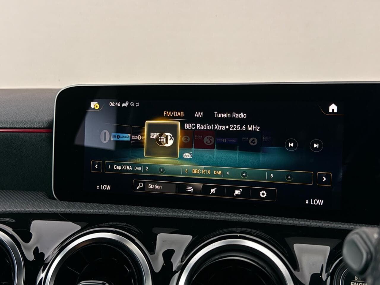 Mercedes-Benz A Class thumbnail Infotainment System