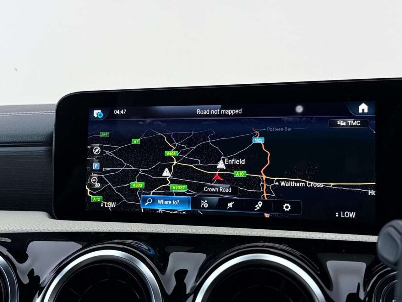 Mercedes-Benz CLA thumbnail Infotainment System