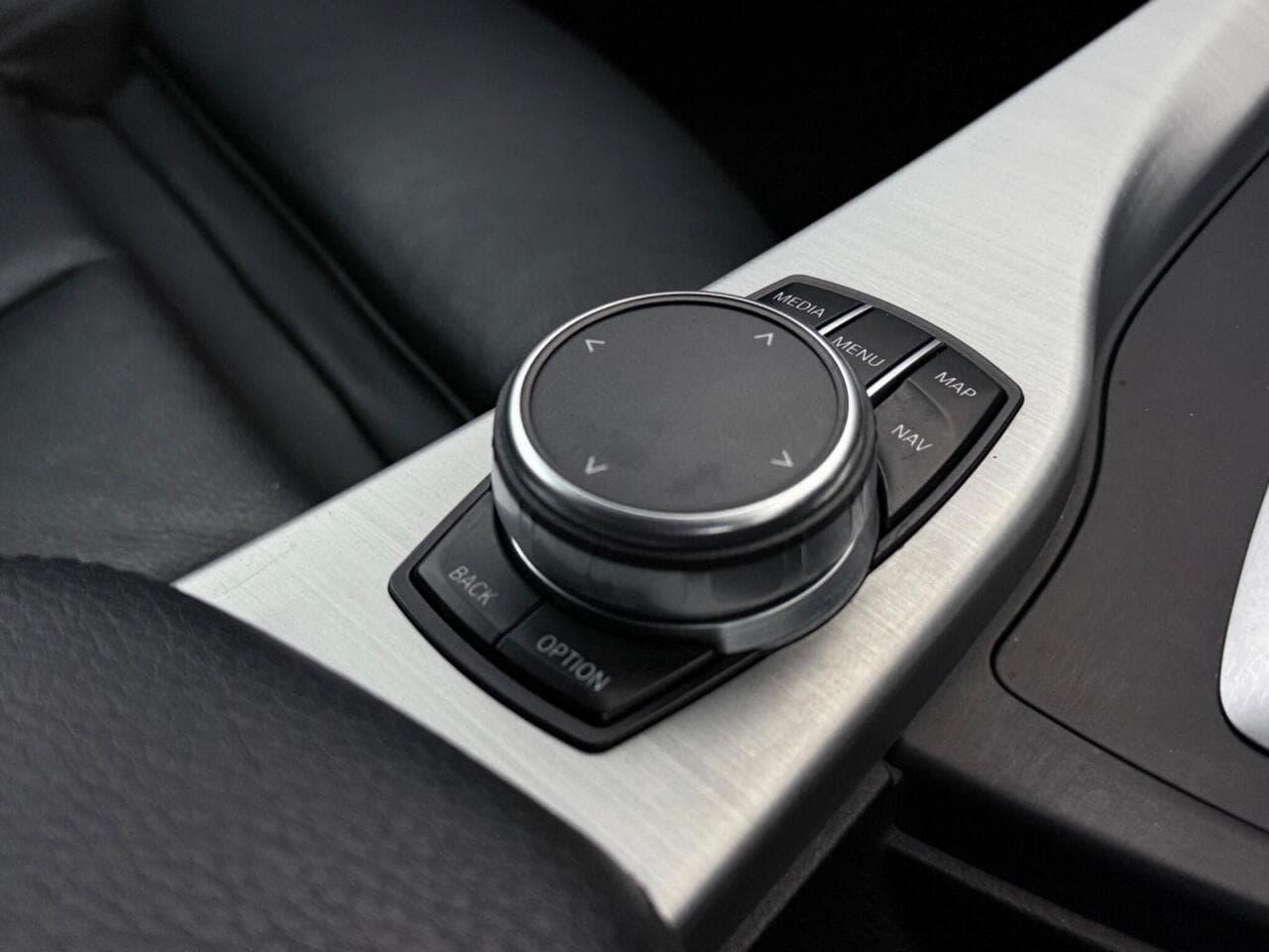 BMW 4 Series thumbnail Misc Controls