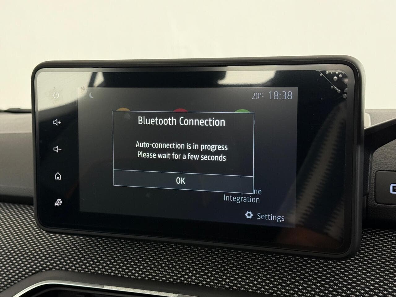Dacia Sandero Stepway thumbnail Infotainment System