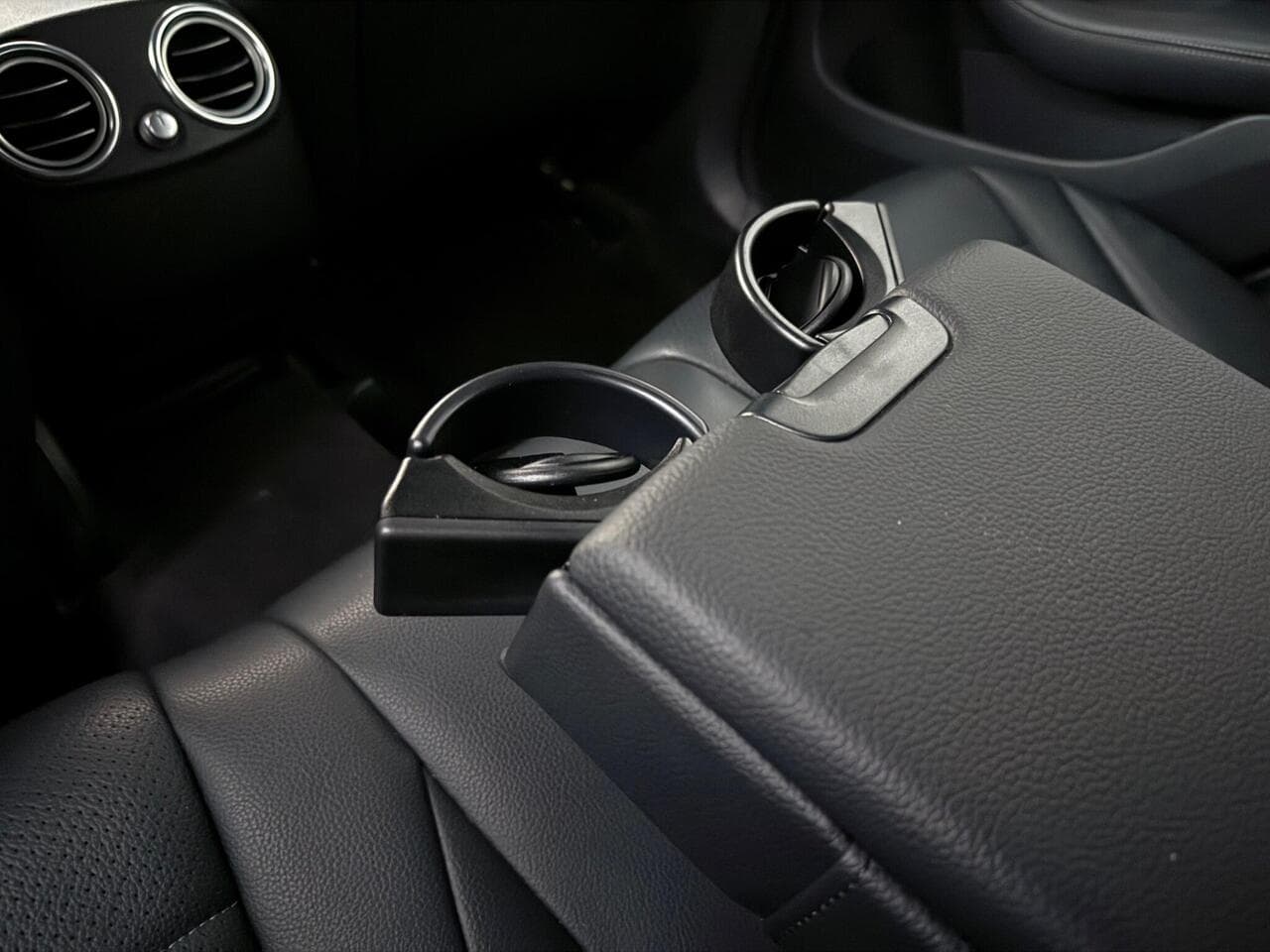 Mercedes-Benz GLC thumbnail Misc Controls
