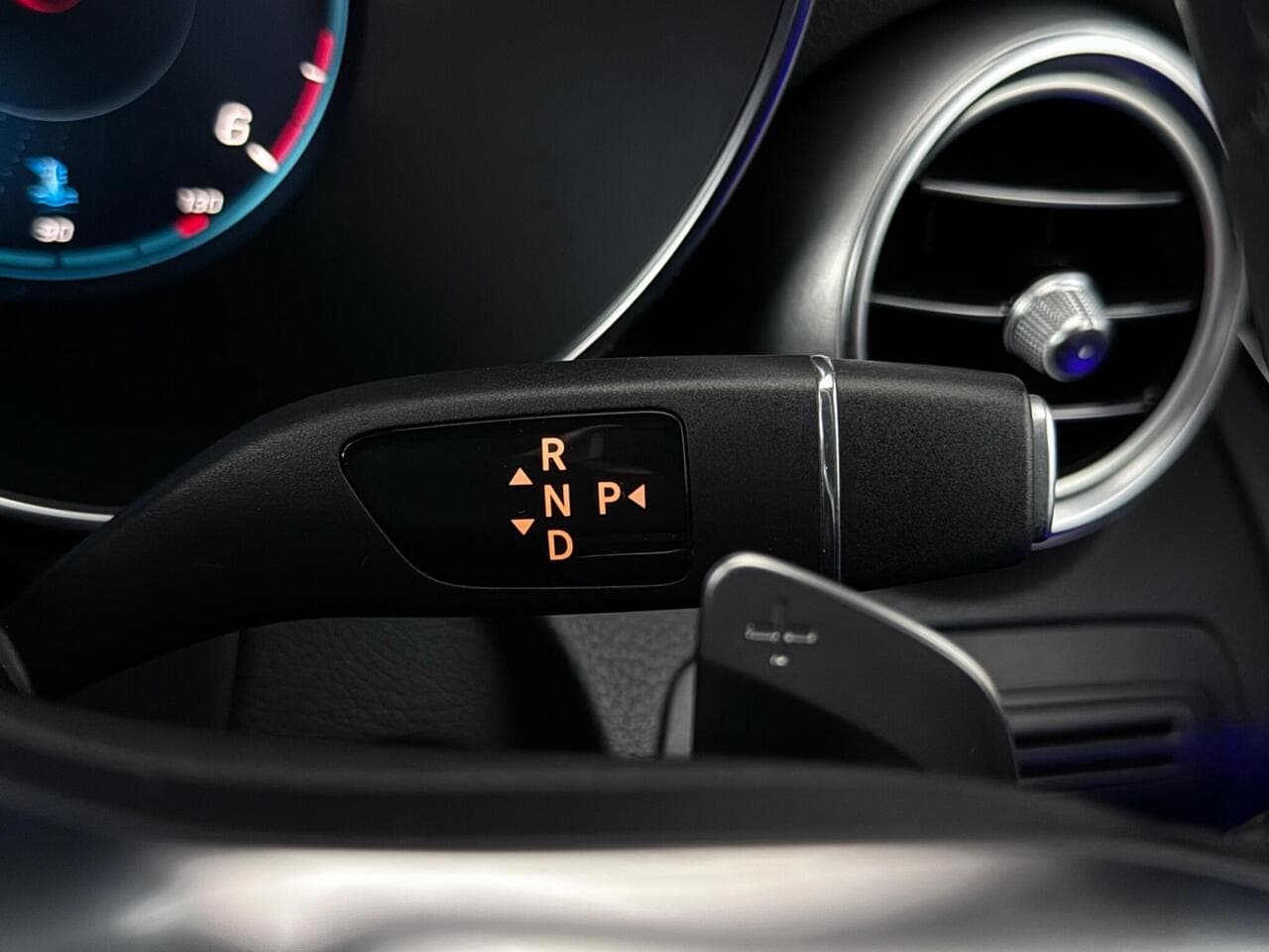 Mercedes-Benz GLC thumbnail Misc Controls