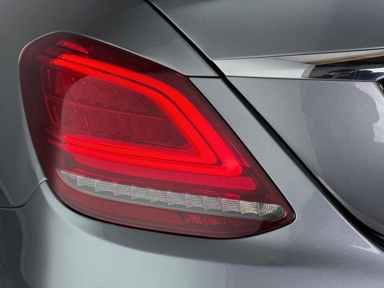Mercedes-Benz C Class thumbnail Lights Rear